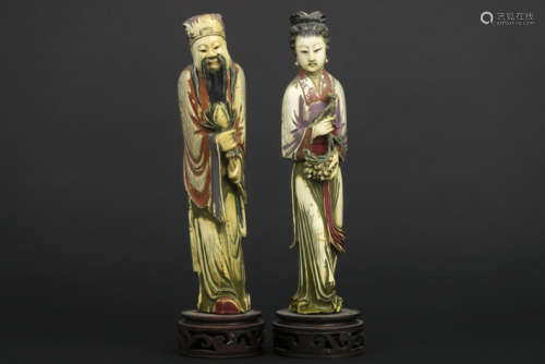 Paar oude Chinese sculpturen in deels gepolychrome…