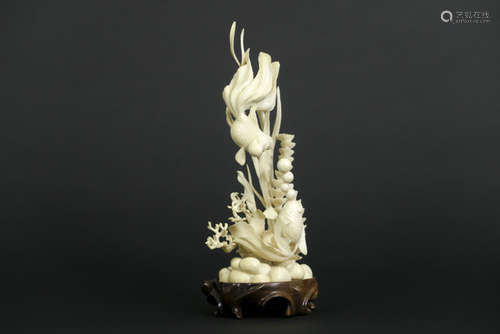 Antieke Chinese sculptuur in ivoor : \