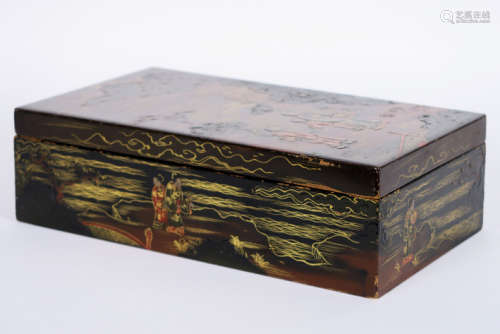 Antiek Chinees kistje in gelakt hout met een zgn c…