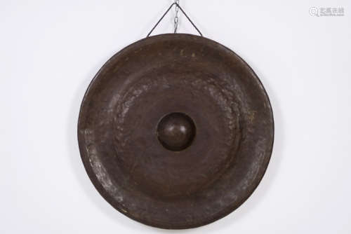 Antieke Vietnamese gong in een typische bronsachti…