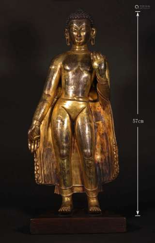 尼泊尔 马拉王朝早期 13世纪 鎏金铜释迦牟尼佛立像