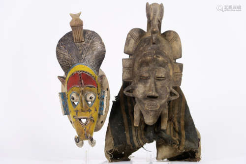Lot van twee Afrikaanse sculptuur in hout hoogte :…