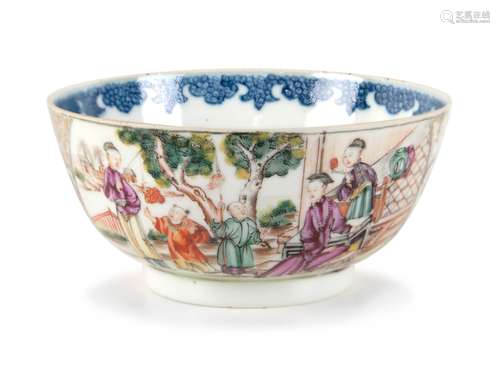 A CHINESE EXPORT FAMILLE ROSE PORCELAIN BOWL