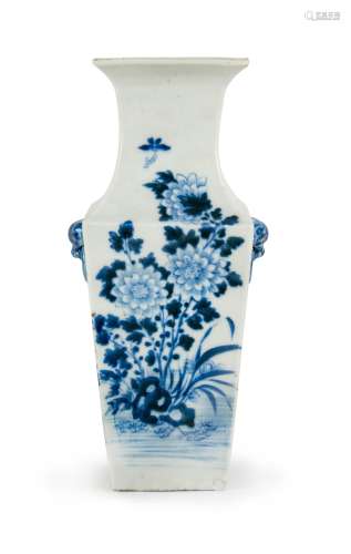BLUE AND WHITE FOO HANDLE SQUARE VASE
