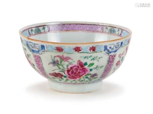 FAMILLE ROSE MEDALION DECORATED BOWL