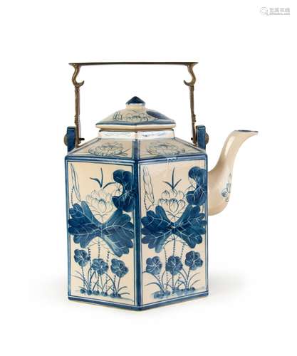 BLUE AND WHITE KETTLE FORM WATERING POT