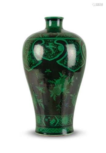 BLACK AND GREEN GLAZED VASE (MEI PING)