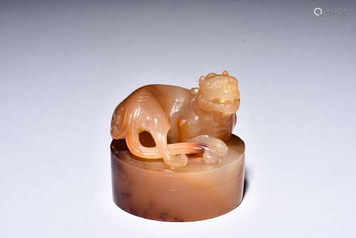 CARVED AGATE 'LION' STAMP SEAL