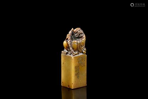 SHOUSHAN STONE CARVED 'BODHIDHARMA' STAMP SEAL