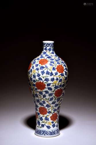 BLUE AND WHITE WUCAI 'FLOWERS' VASE