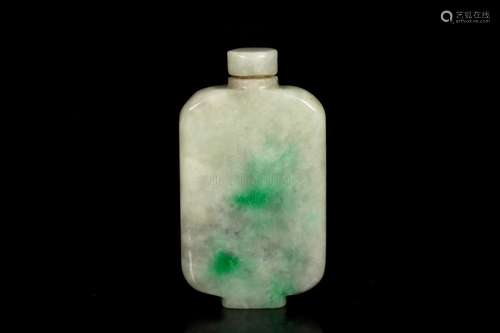 A JADEITE SQUARE SNUFF BOTTLE