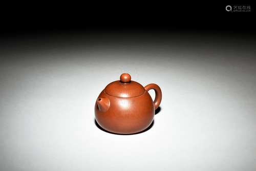 YIXING ZISHA ROUND TEAPOT