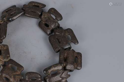 A STRING OF METEOROLITE BRACELET