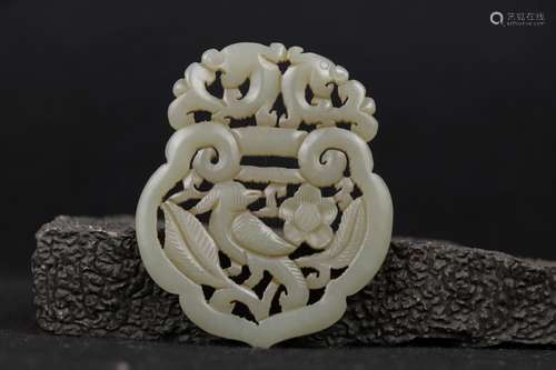 A WHITE JADE OPENWORK 'FLOWER AND BIRD' PLAQUE