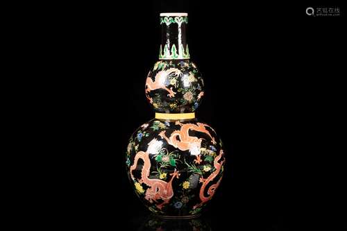 A DOUBLE-GOURD BLACK GROUND 'DRAGON ' VASE