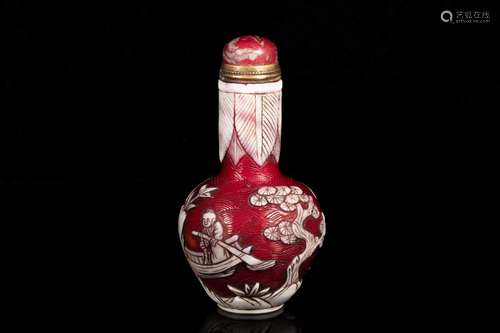 A CARVED 'FISHING' SNUFF BOTTLE