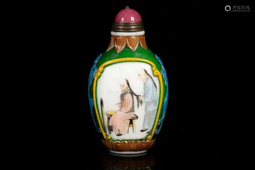 A 'FIGURAL' GLASS SNUFF BOTTLE