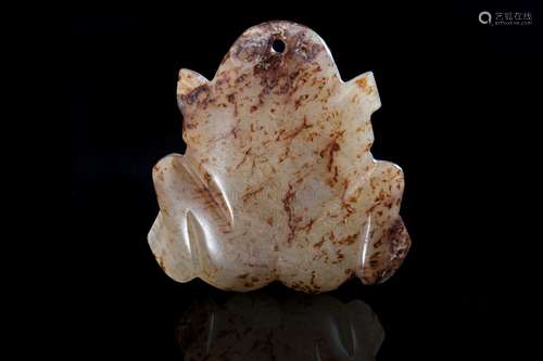 A JADE CARVING OF FROG, SHANG DYNASTY