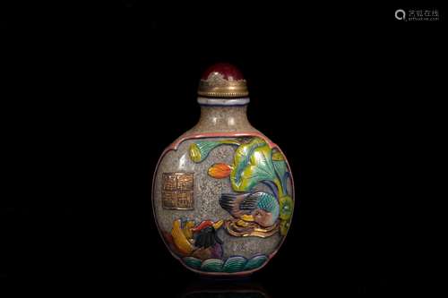 A 'LOTUS' OVERLAY SNUFF BOTTLE