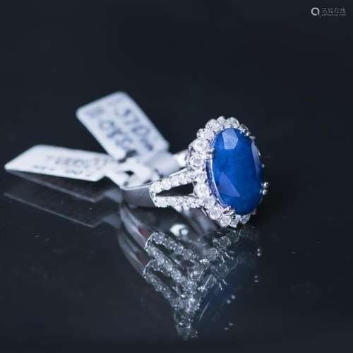 A DIAMOND & BLUE SAPPHIRE RING, IAS CERTIFIED