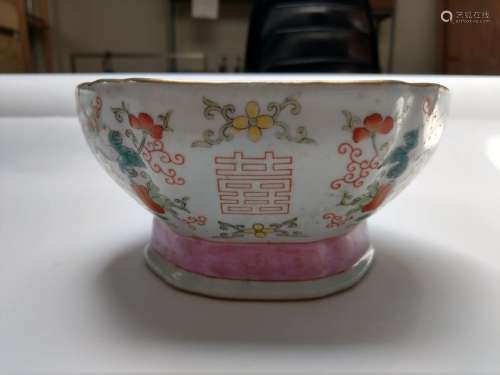 Large lotus bowl marked Tongzhi, China, antique wo…