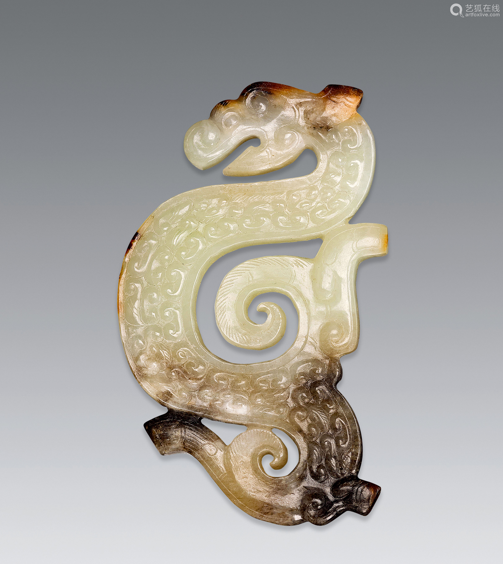 战国 白玉勾云纹s形龙佩