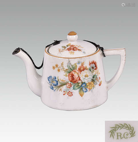民国 银链花卉瓷质茶壶