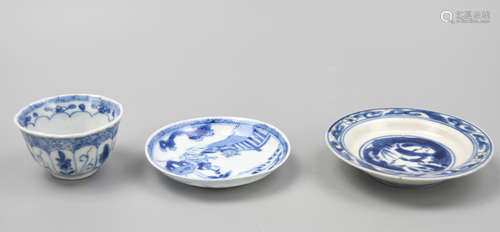 Chinese B & W Cup and Saucers, 17-18th C.