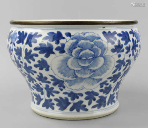 Chinese Blue and White Floral Jar, 18 C.