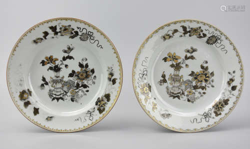 Pair of Chinese Gilt & Grisaille Plates, 18th C.