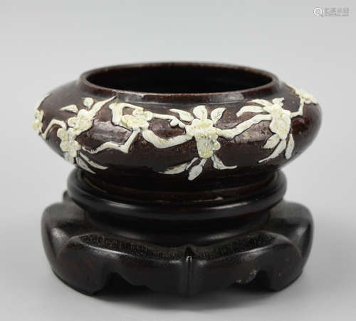 Chinese Purple Glazed Wahser w/ FLower, 19th C.