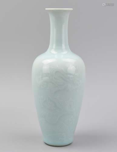 Chinese Celadon Glaze Vase w/ Dragon,Qianlong Mark