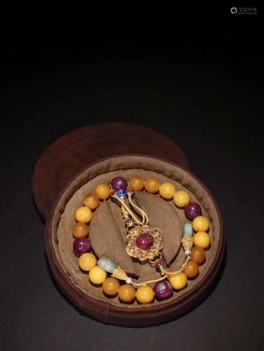 Qing dynasty amber 18 beads hand holder