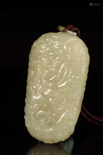 Qing dynasty white hetian jade dragon pendent