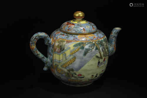 A Chinese Wu-Cai Glazed Porcelain Tea Pot