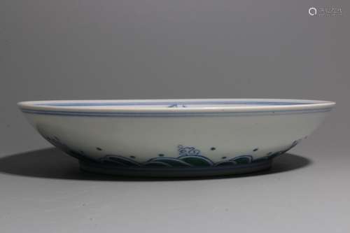 A Chinese Dou-Cai Glazed Porcelain Plate