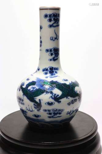 A Chinese Dou-Cai Glazed Porcelain Vase