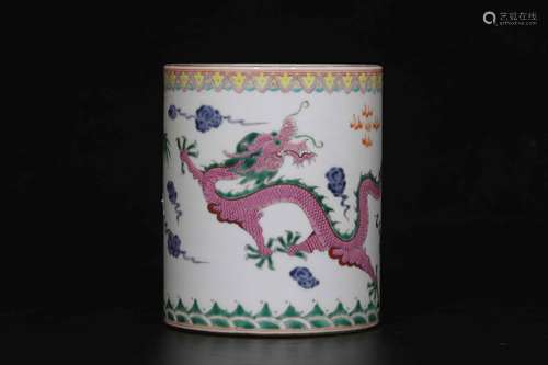 A Chinese Wu-Cai Glazed Porcelain Brush Pot