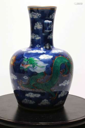 A Chinese Blue and White Porcelain Vase