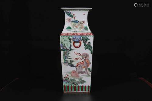 A Chinese Wu-Cai Glazed Porcelain Square Vase