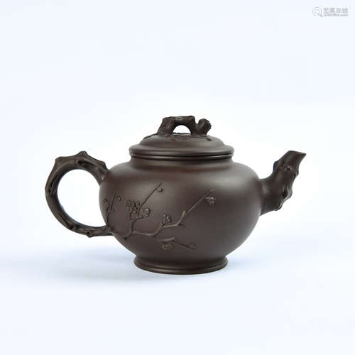 A Chinese Yixing Clay Tea Pot