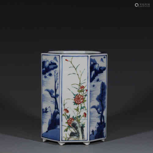 A Chinese Blue and White Famille-Rose Porcelain Brush Pot