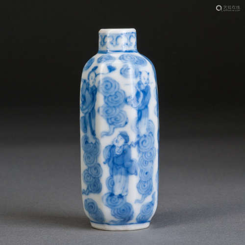 A BLUE AND WHITE SNUFF BOTTLE WITH EIGHT IMMORTALS