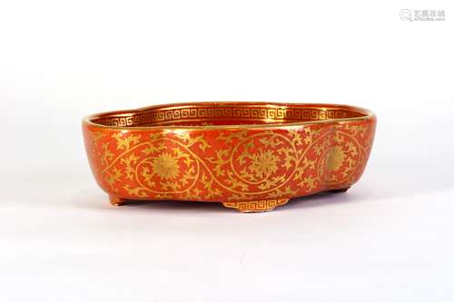 A RED GLAZED PAINT GOLD FLOWERPOT