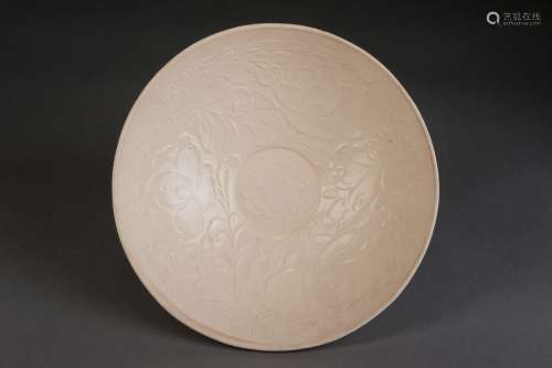 A DING KILN LARGE BOWL WITH FLOWERS