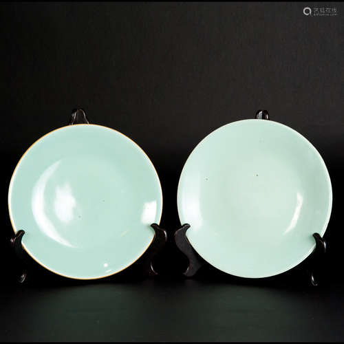 A PAIR OF DOUQING GLAZED DISH