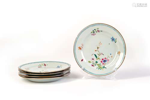 A GROUP OF FAMILLE ROSE DISH WITH FLOWERS