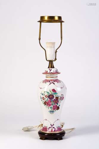 A FAMILLE ROSE VASE WITH FLOWERS