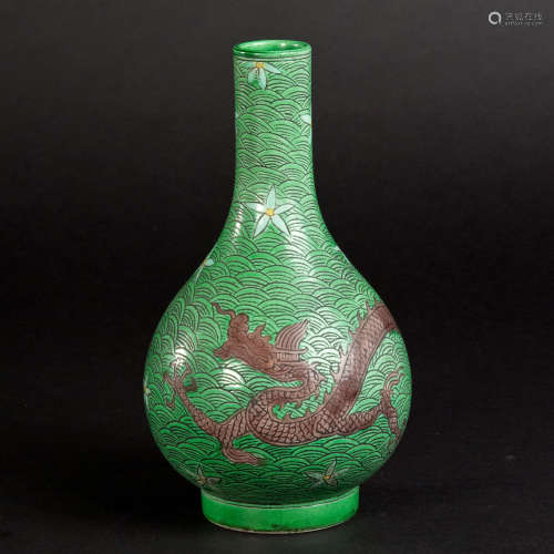 A GREEN GLAZED VASE WITH SEA AND DRAGON