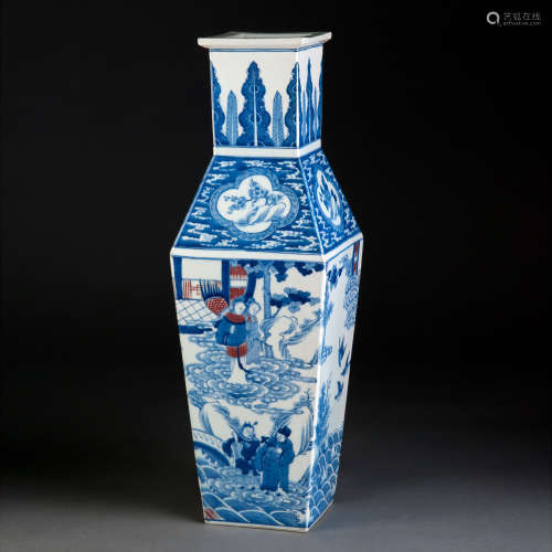 A BLUE AND WHITE FOUR EDGES VASE WITH LANDSCAPES